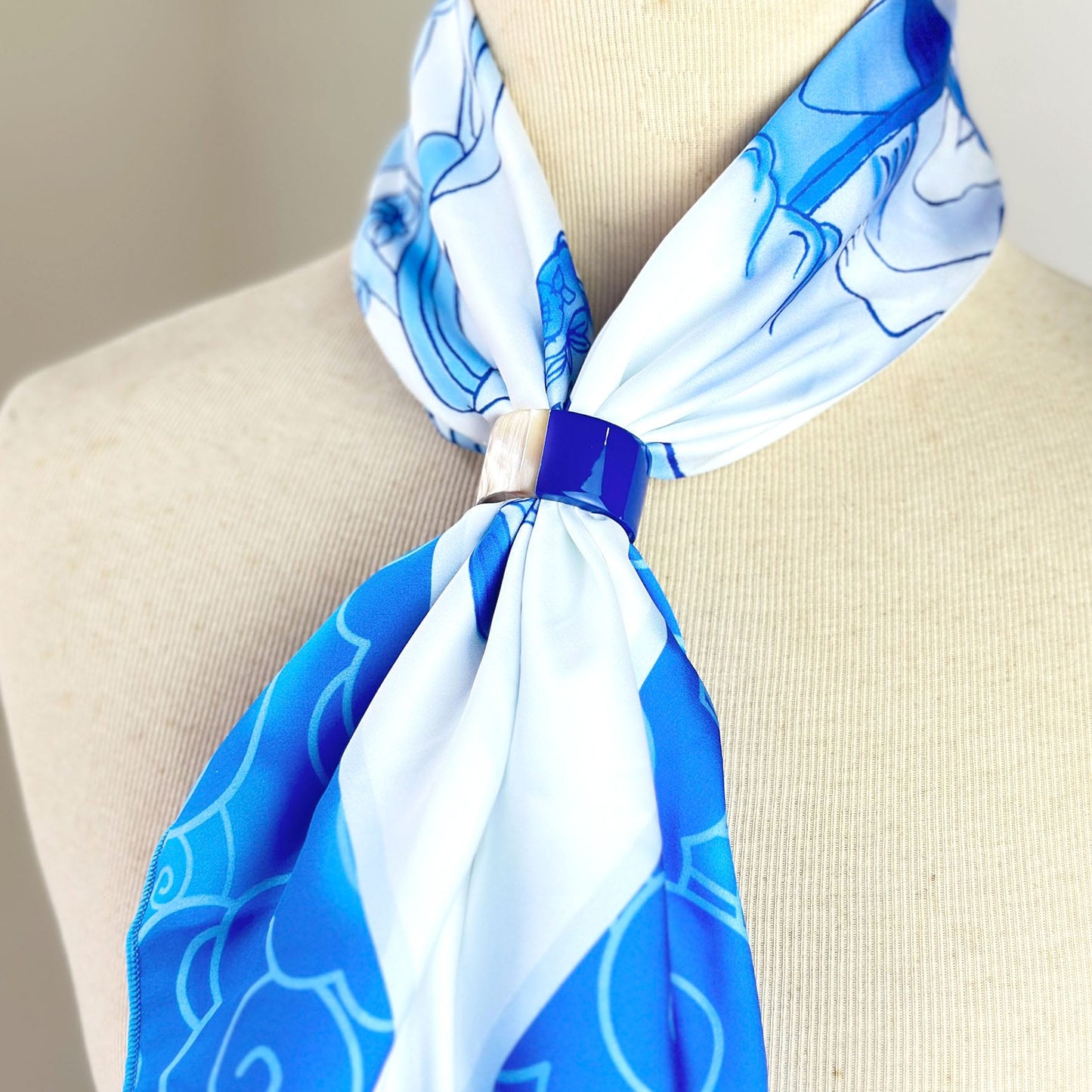 BLUE - khoen cài khăn sơn mài