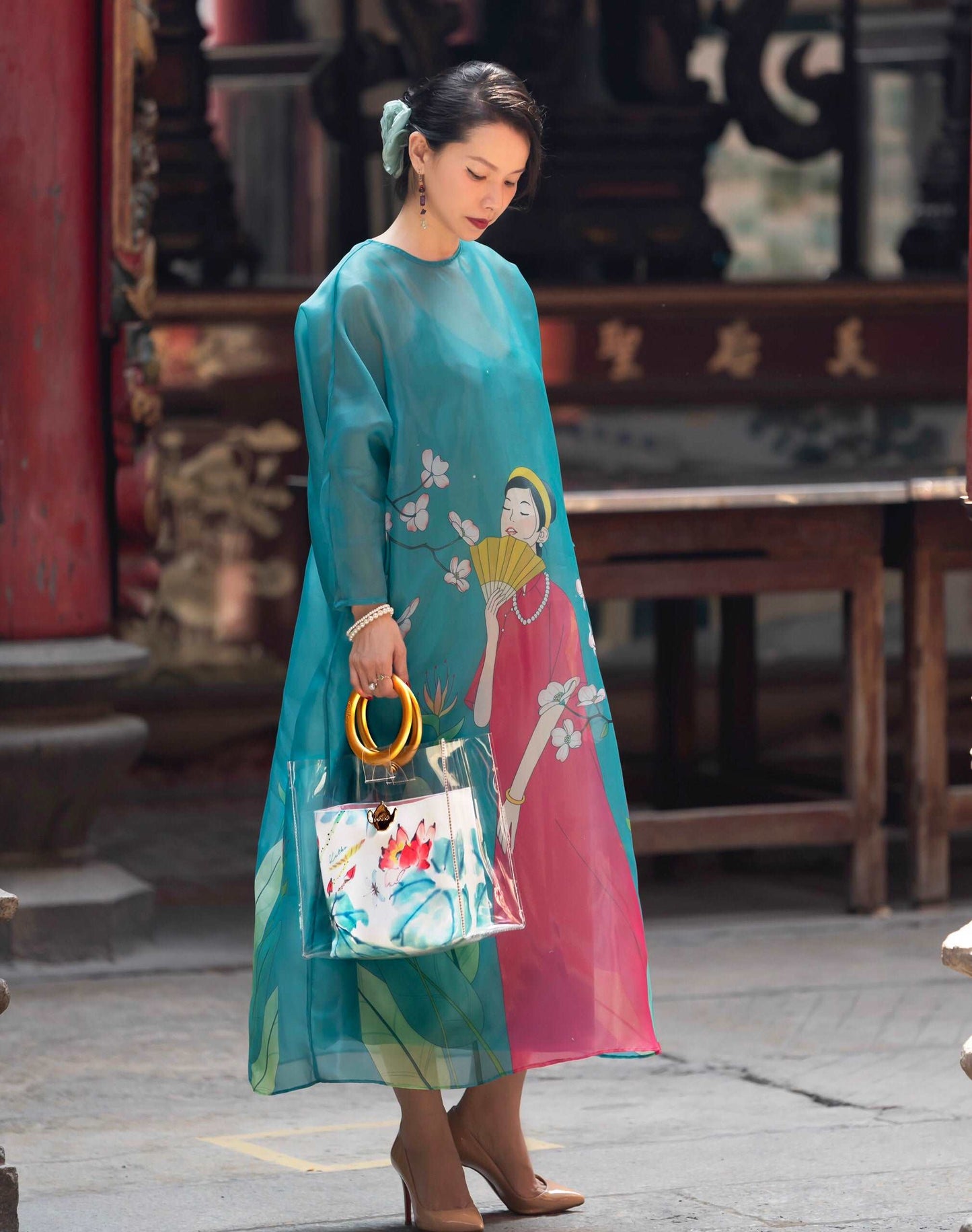 CELADON LOTUS - giỏ quai sơn mài ánh vàng